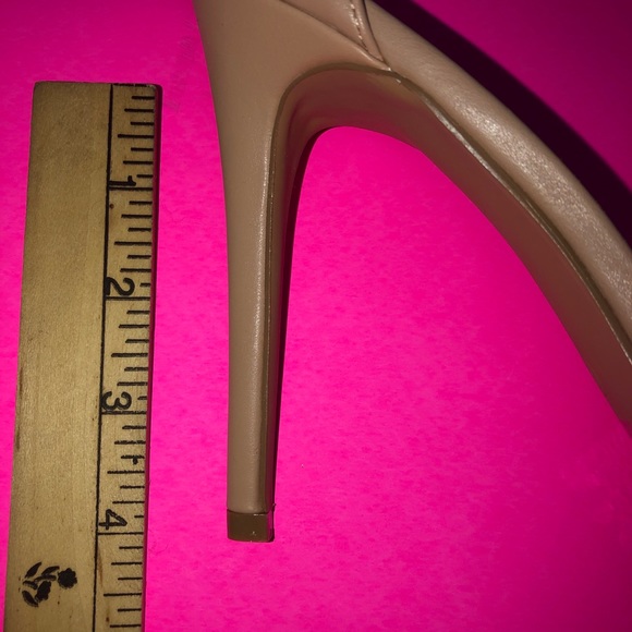 New! Nude stiletto heels. Brand new in box size 9 - Picture 7 of 7